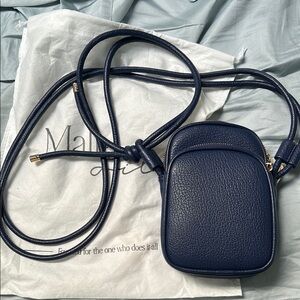 Crossbody purse